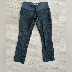 Nike Dry Fit Capri Leggings - Size S